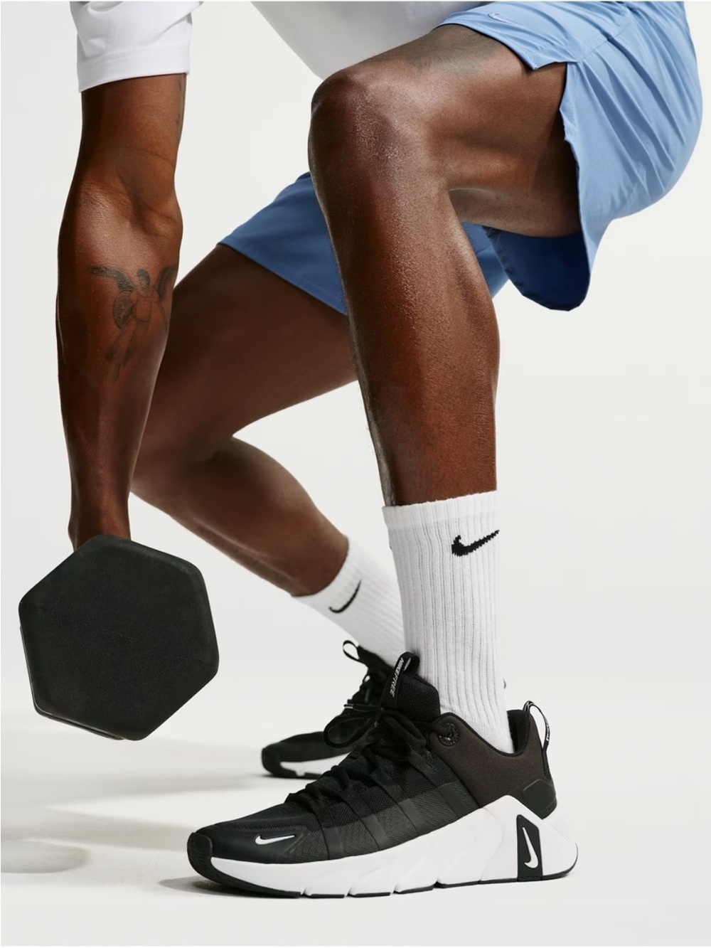 Nike Everyday Cushioned Crew Socks 6 Pack White Black Swoosh Men’s 8–12 NWT